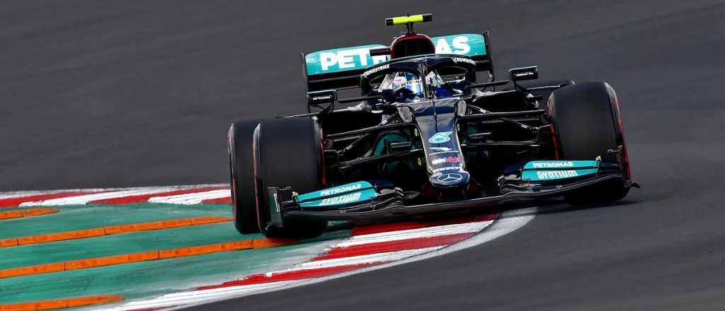 Hamilton fue el más rápido, pero fue sancionado y la pole es de Bottas