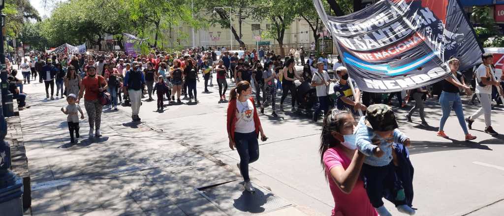 Vuelven a multar al Polo Obrero por cortar calles en Mendoza