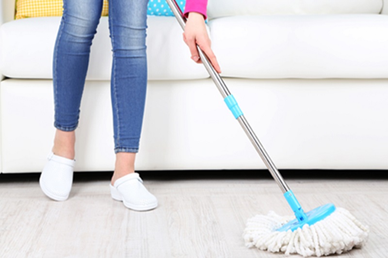 Deja de sufrir para limpiar tu piso con esta mopa que te hará la vida más  fácil