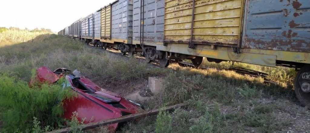 Un tren embistió a un automovilista en La Paz