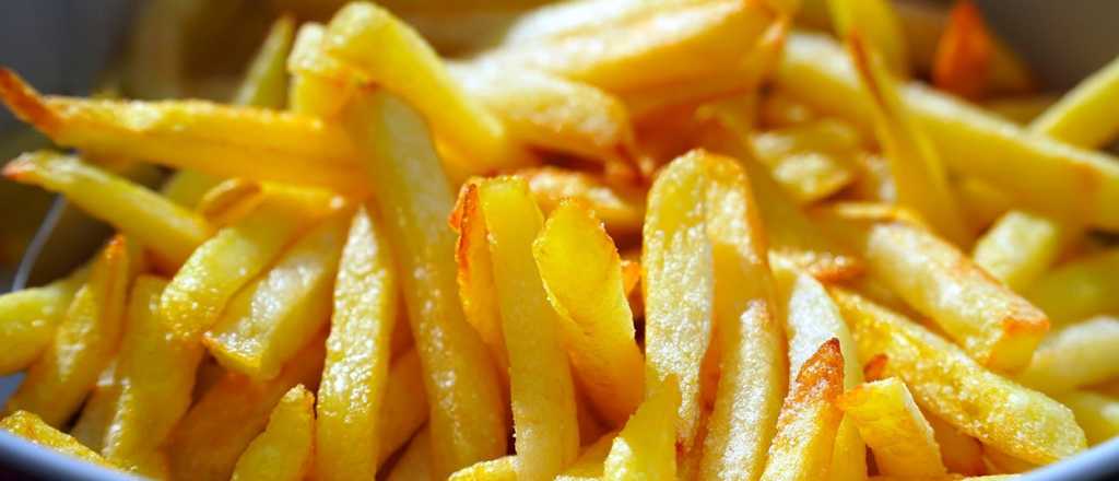 Fácil: papas fritas crocantes por fuera y suaves por dentro