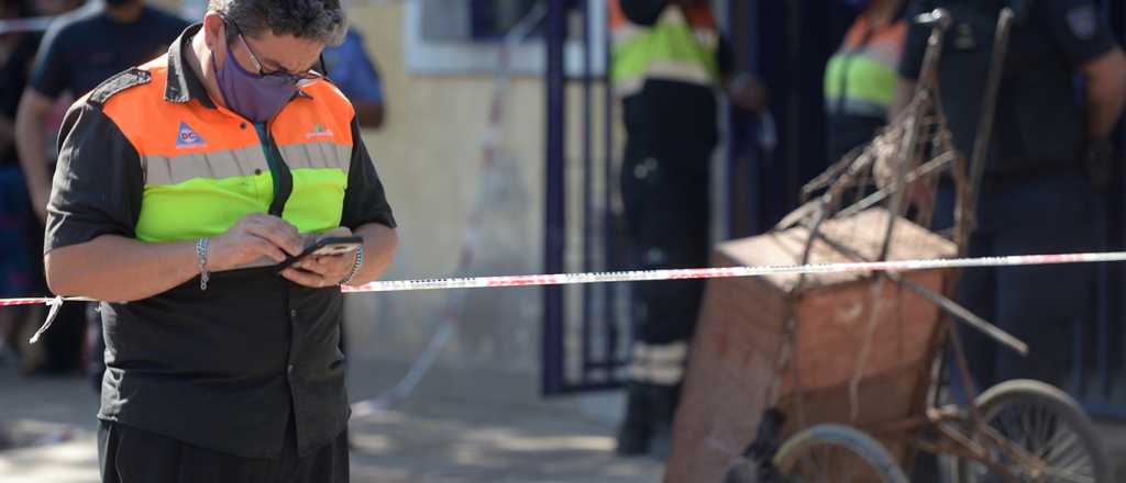 Un policía, grave tras rescatar a una mujer de un incendio en Santa Rosa