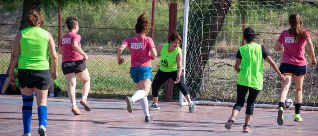 Maipú celebró un torneo de fútbol para mujeres rurales