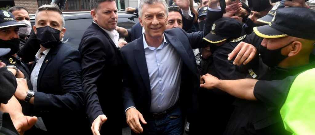 Macri le rompió un micrófono a un periodista de C5N