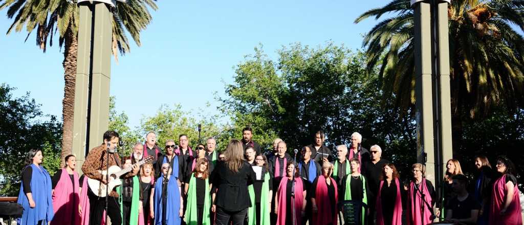 El Cantapueblo se lució en la Plaza del Encuentro de Guaymallén