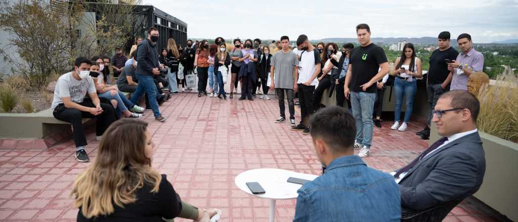 Ciudad capacitó a estudiantes en temas democráticos