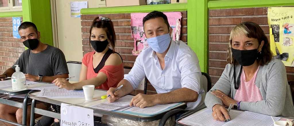 Petri se mostró "cuidando los votos" de Cambia Mendoza