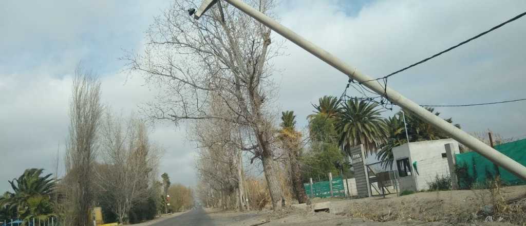 Por el viento Zonda, estas zonas se quedaron sin luz este miércoles