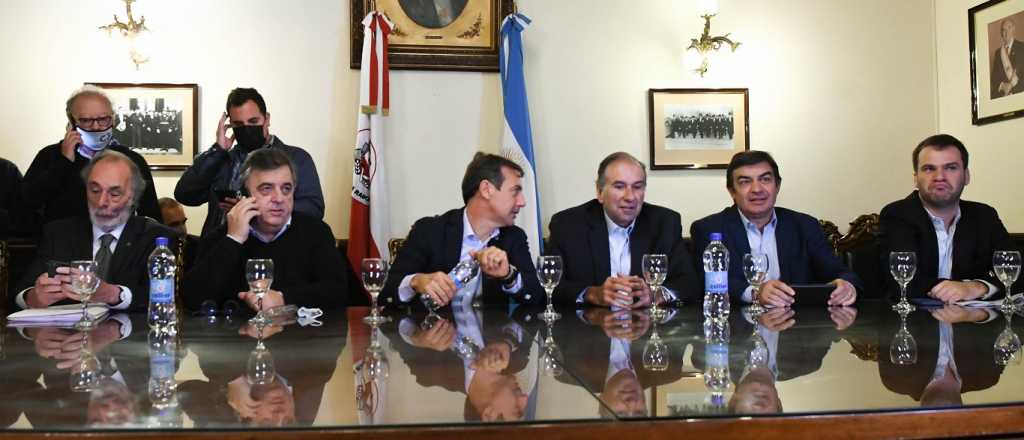 JxC se retiró de la Bicameral y volvió a rechazar los 116 DNU del Gobierno