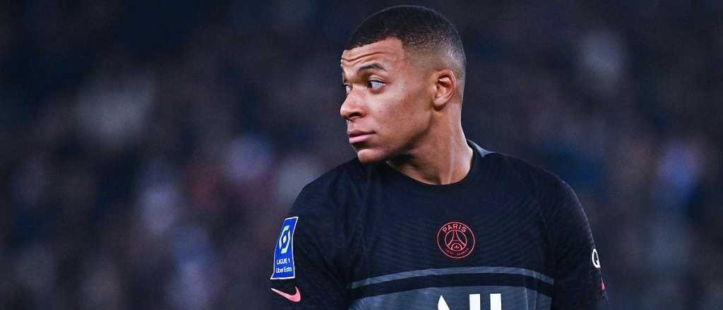 Mbappé humilla a Adidas con una foto de sus Nike rotas