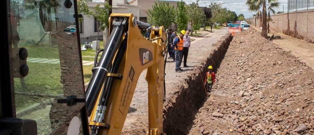 Maipú inició la construcción de 80 kilómetros de cloacas