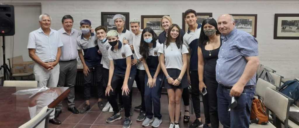 Banco Ciudad premió los proyectos de alumnos de colegios de la UNCuyo