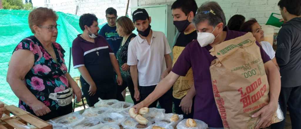 La Pastoral inauguró un patio para alimentar a personas sin hogar