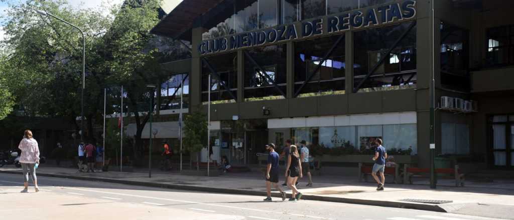 El club Regatas quiere incorporar el hockey sobre césped femenino