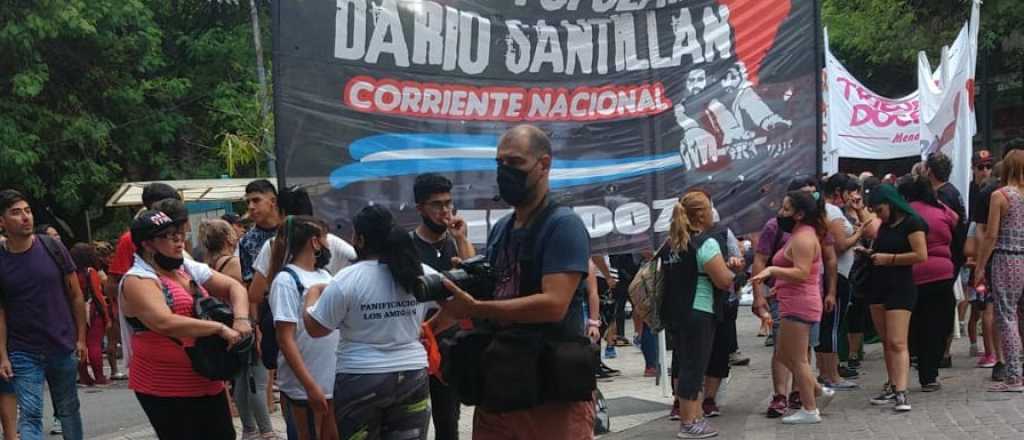 El Polo Obrero reclamó en el Centro planes y comida