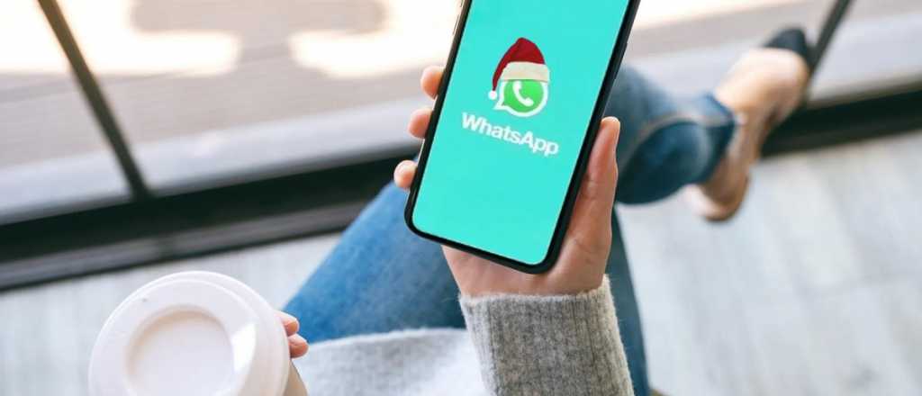 Cómo hacer para colocar un gorrito navideño al ícono de WhatsApp