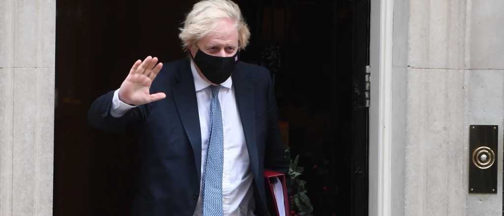 Afirman que Boris Johnson participó de una fiesta clandestina en cuarentena