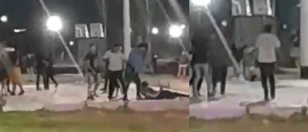 Video: una brutal paliza en San Carlos dejó a un adolescente inconsciente