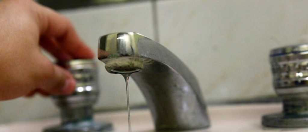 Corte de agua en Ciudad por la rotura de un caño maestro