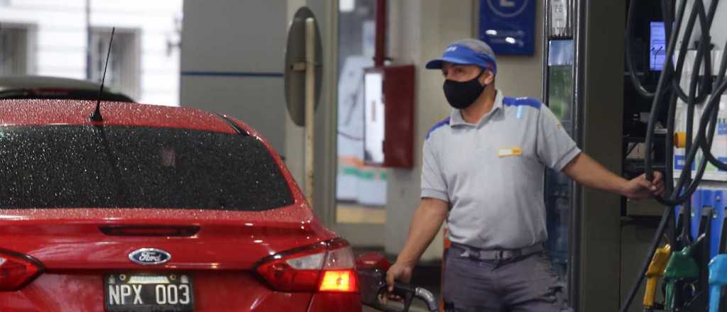 Este fin de semana pueden aumentar los combustibles entre 4 y 5 pesos