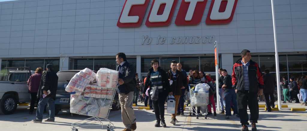 Un repositor externo de Coto de Ciudad dio positivo y el súper no cerró