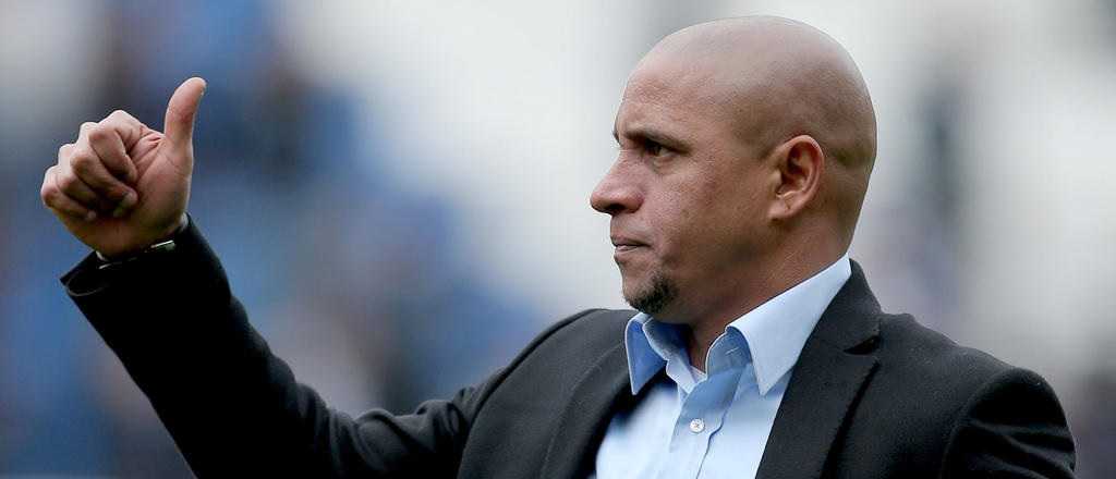 El equipo que quiere contratar a Roberto Carlos como su próximo DT