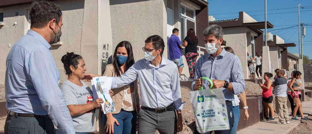 Ciudad llevó a cabo la cuarta entrega de viviendas del barrio Flores-Olivares