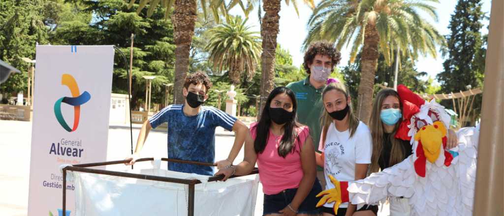 Alumnos recolectan latas para fabricar medallas en Alvear