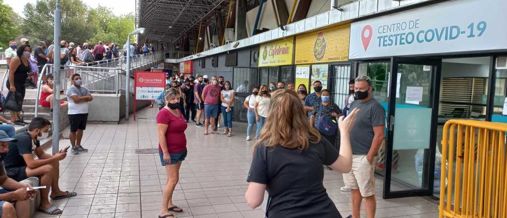 Video: la Terminal desbordada por mendocinos para hacerse el test Covid