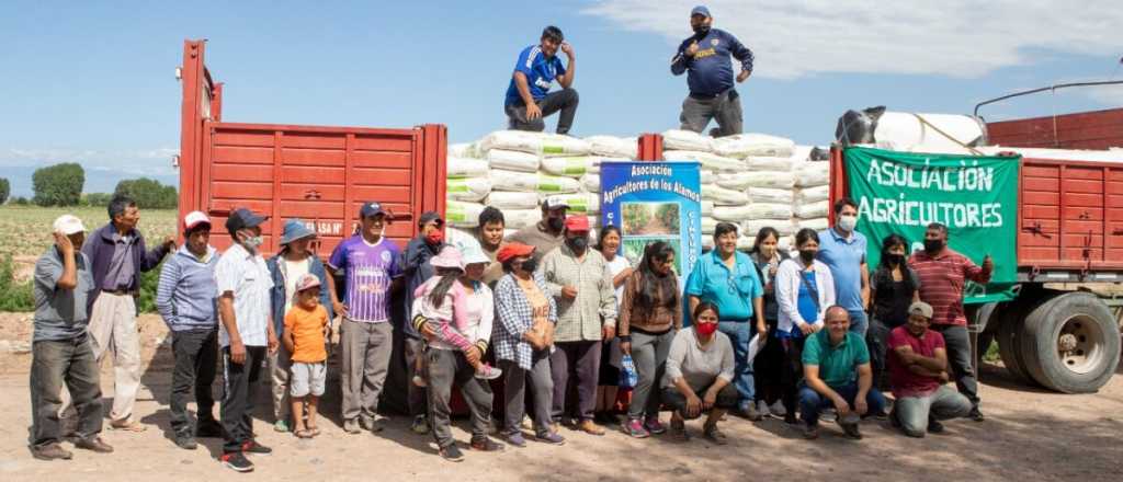 Maipú entregó insumos por $2.5 millones a pequeños productores