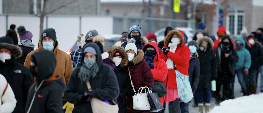 Una provincia de Canadá crea un impuesto para no vacunados de Covid