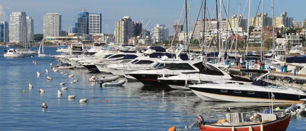 Unos 200 barcos argentinos están varados en el Puerto de Punta del Este