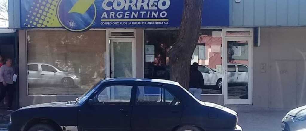 Detuvieron al policía que custodiaba la sucursal del Correo asaltado en Maipú