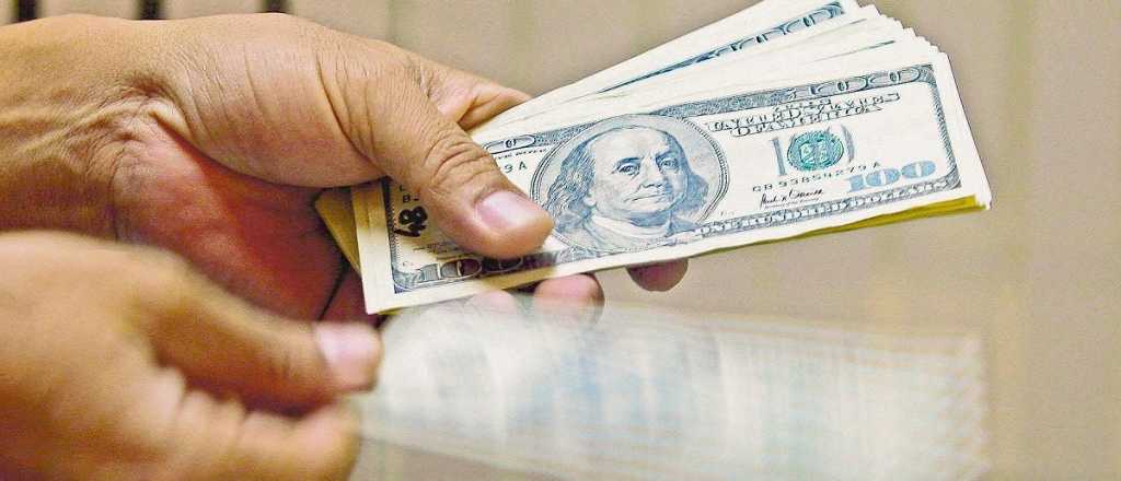 El dólar blue sube en el inicio de la semana