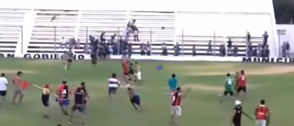 Video: batalla campal de la barra de San Martín de San Juan