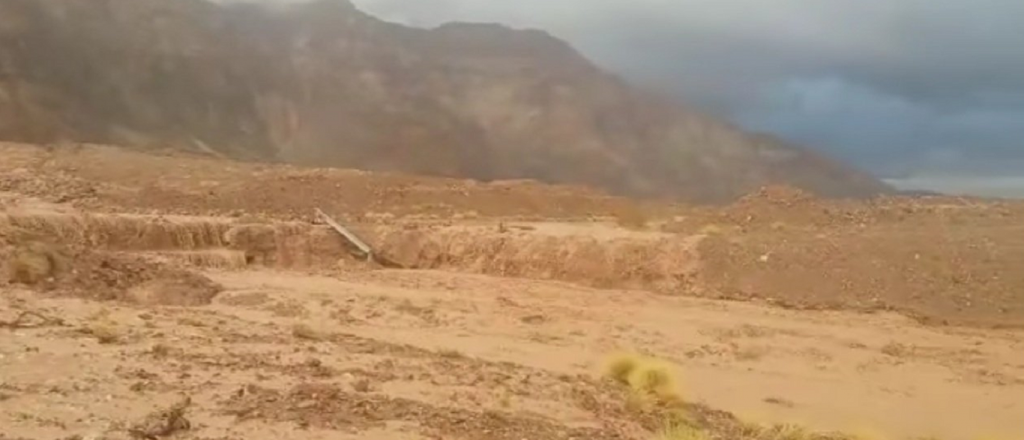 Video: fuerte temporal en Uspallata provocó inundaciones