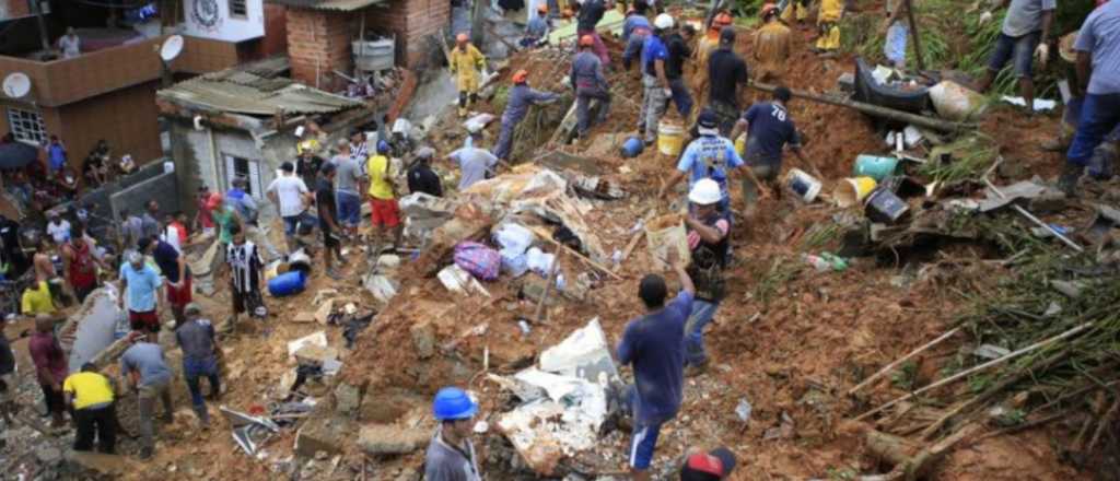 Al menos 19 muertos en Brasil por inundaciones y derrumbes