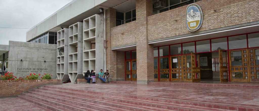 Estudiantes de Derecho de la UNCuyo en alerta por el cambio del Plan de Estudios