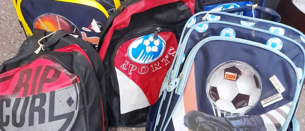 Rompieron una vidriera y robaron mochilas en un local de Ciudad