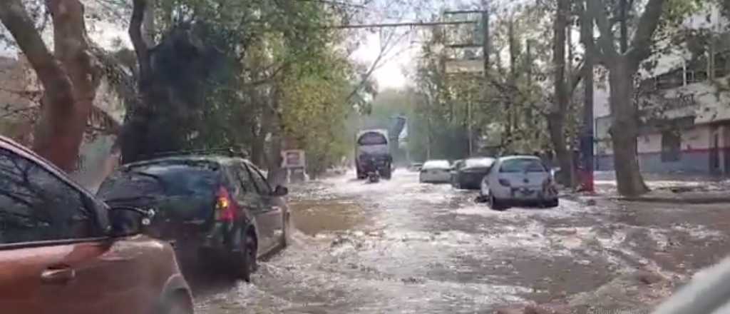 Videos: las calles de Guaymallén se transformaron en un río