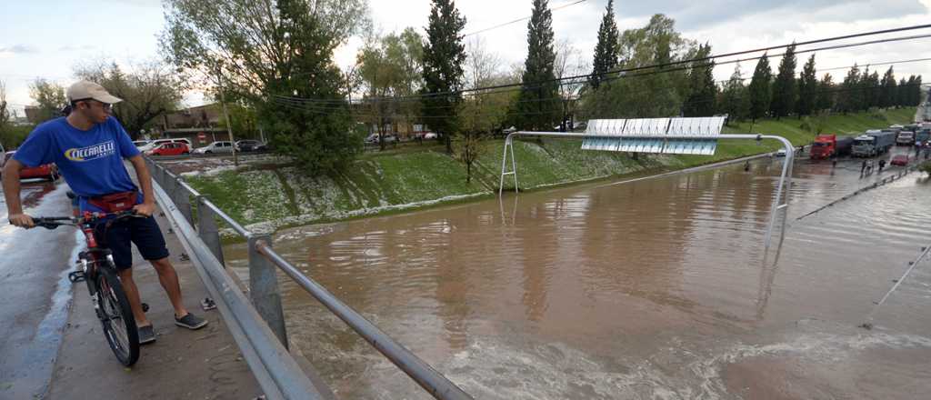 Siguen las lluvias fuertes en Mendoza