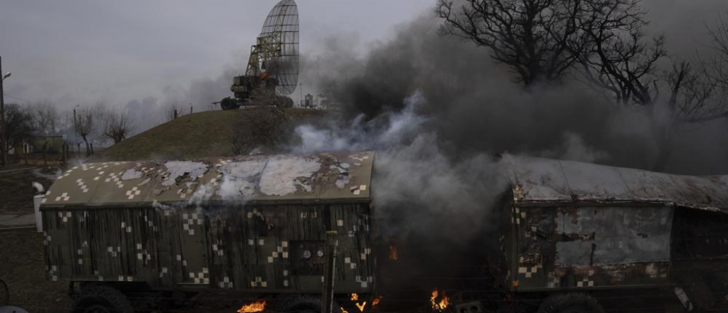 Rusia avanza: invade Kiev con tanques y toman un aeropuerto