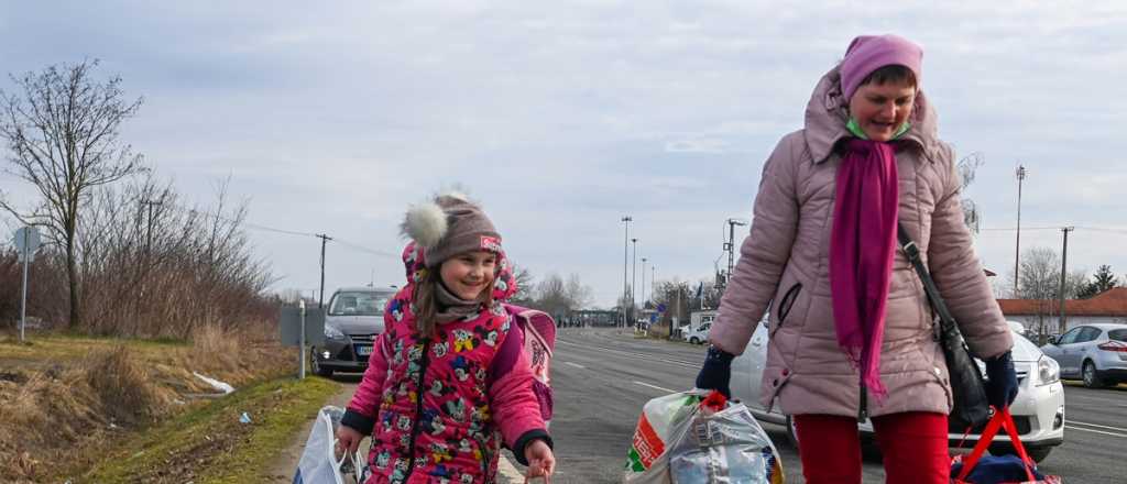 Argentina autoriza el ingreso de ucranianos refugiados por la guerra