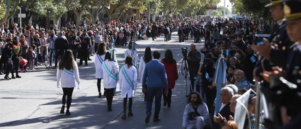 San Rafael desfiló por los ex combatientes de Malvinas