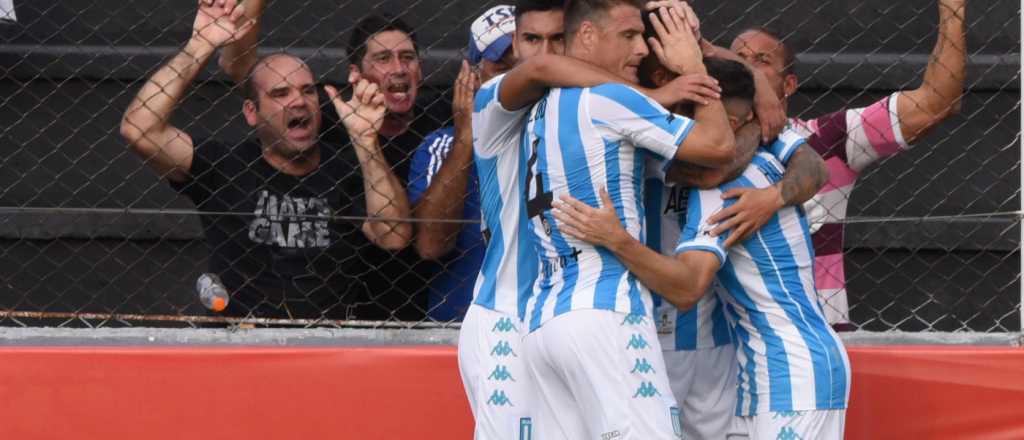 Con récord y polémica, Racing logró su décimo triunfo al hilo