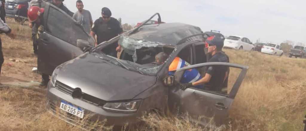 Quiso pasar a un camión, volcó y falleció en San Martín