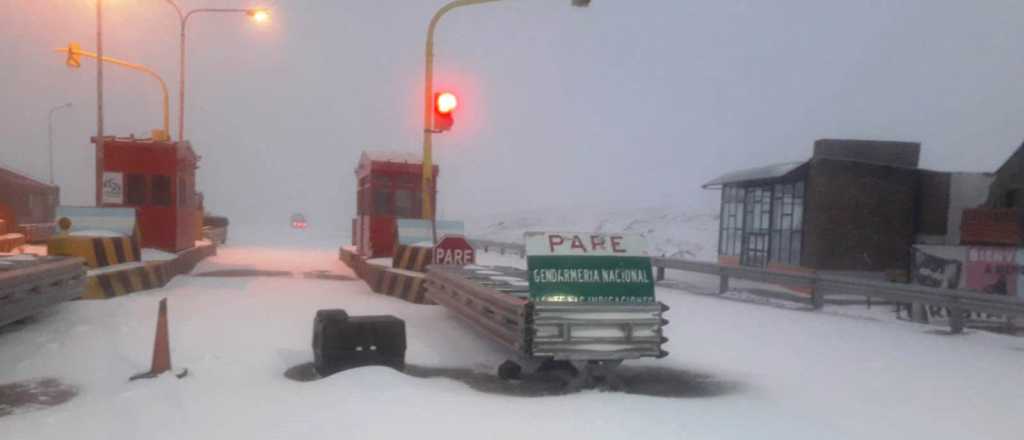 Este domingo cerrarán el Paso Cristo Redentor por nevadas