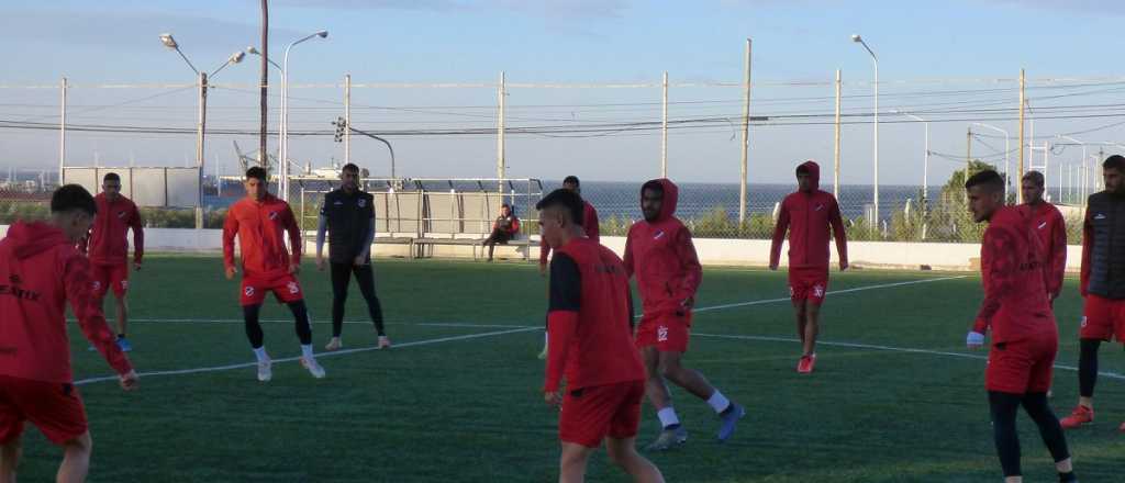 Tras la quita de puntos, Maipú visita a Brown de Madryn: hora y TV