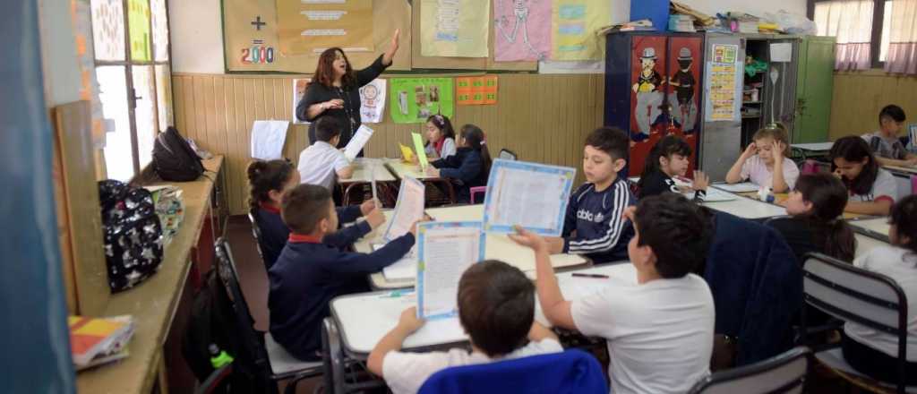 Mendoza sumará más horas de clases