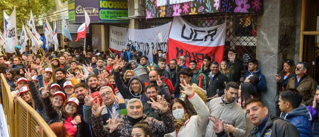 Todo el color de la militancia en apoyo al gobernador Suarez